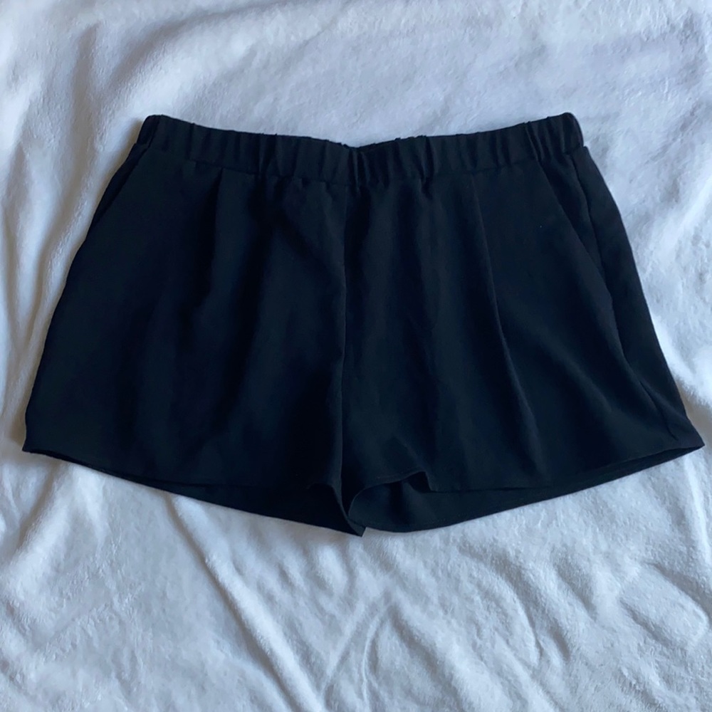 Barney’s New York Black Shorts Size Large